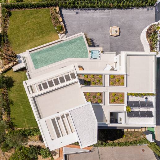 Villa moderna de nueva construcción en La Quinta en urbanización cerrada