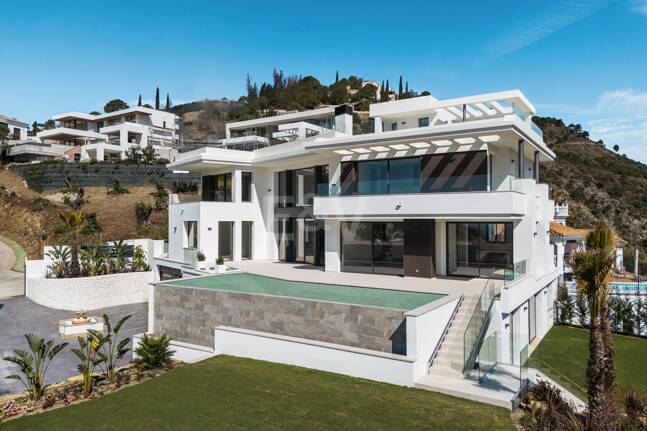 Neu gebaute, moderne Villa in La Quinta in einer Gated Community