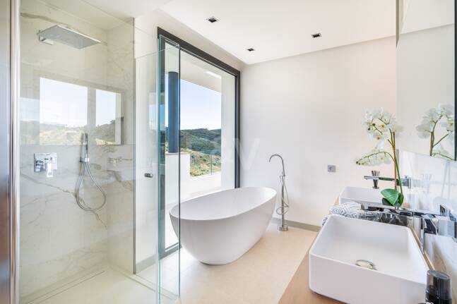 Neu gebaute, moderne Villa in La Quinta in einer Gated Community