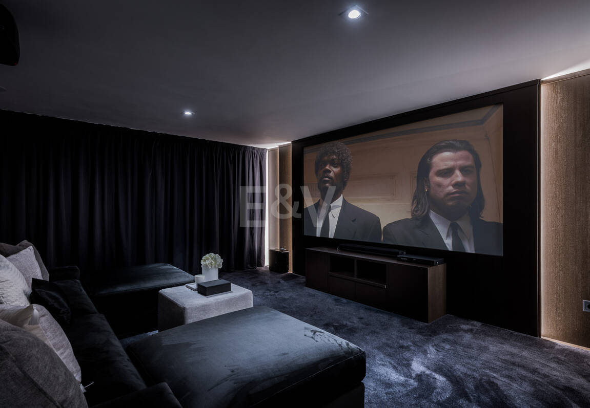 Exceptional villa with breathtaking views across golf course and Meditteranean Sea