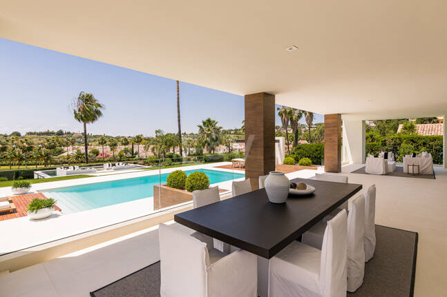 Exceptional villa with breathtaking views across golf course and Meditteranean Sea