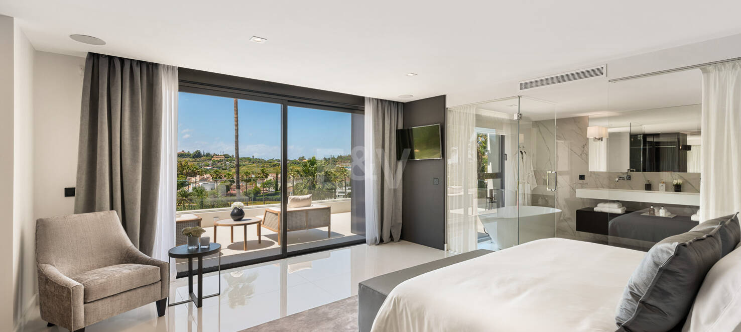 Außergewöhnliche Villa in Los Naranjos Golf mit Blick auf den Golfplatz
