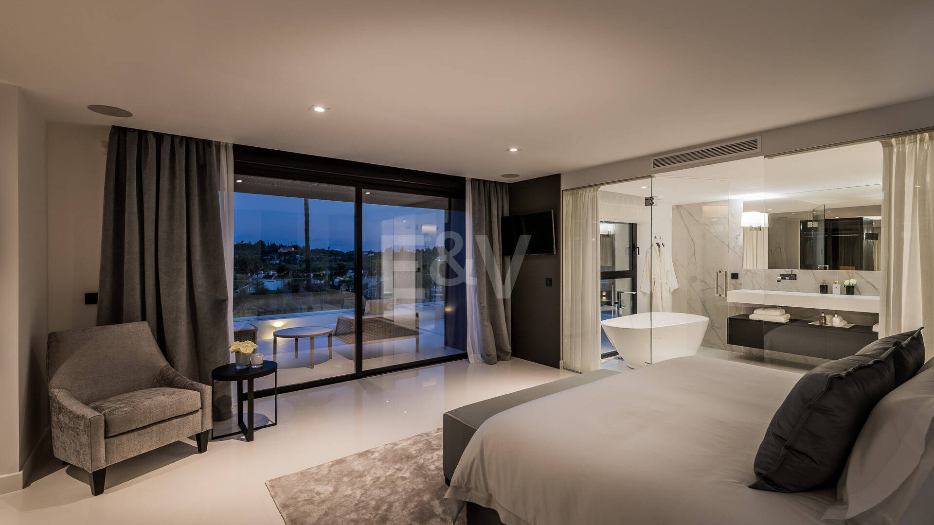 Exceptional villa with breathtaking views across golf course and Meditteranean Sea