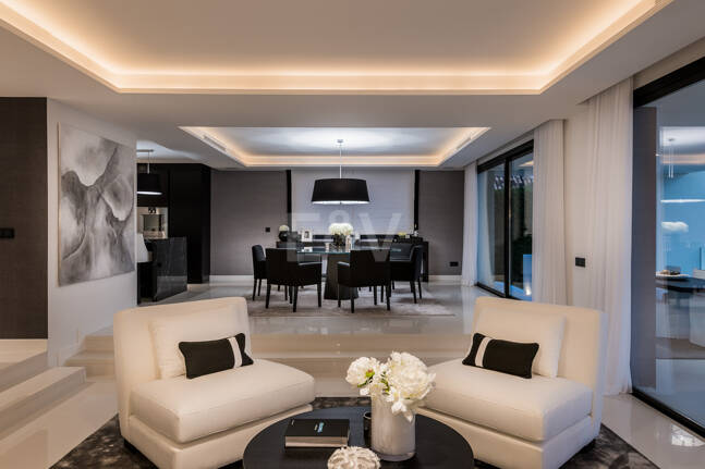 Exceptional villa with breathtaking views across golf course and Meditteranean Sea