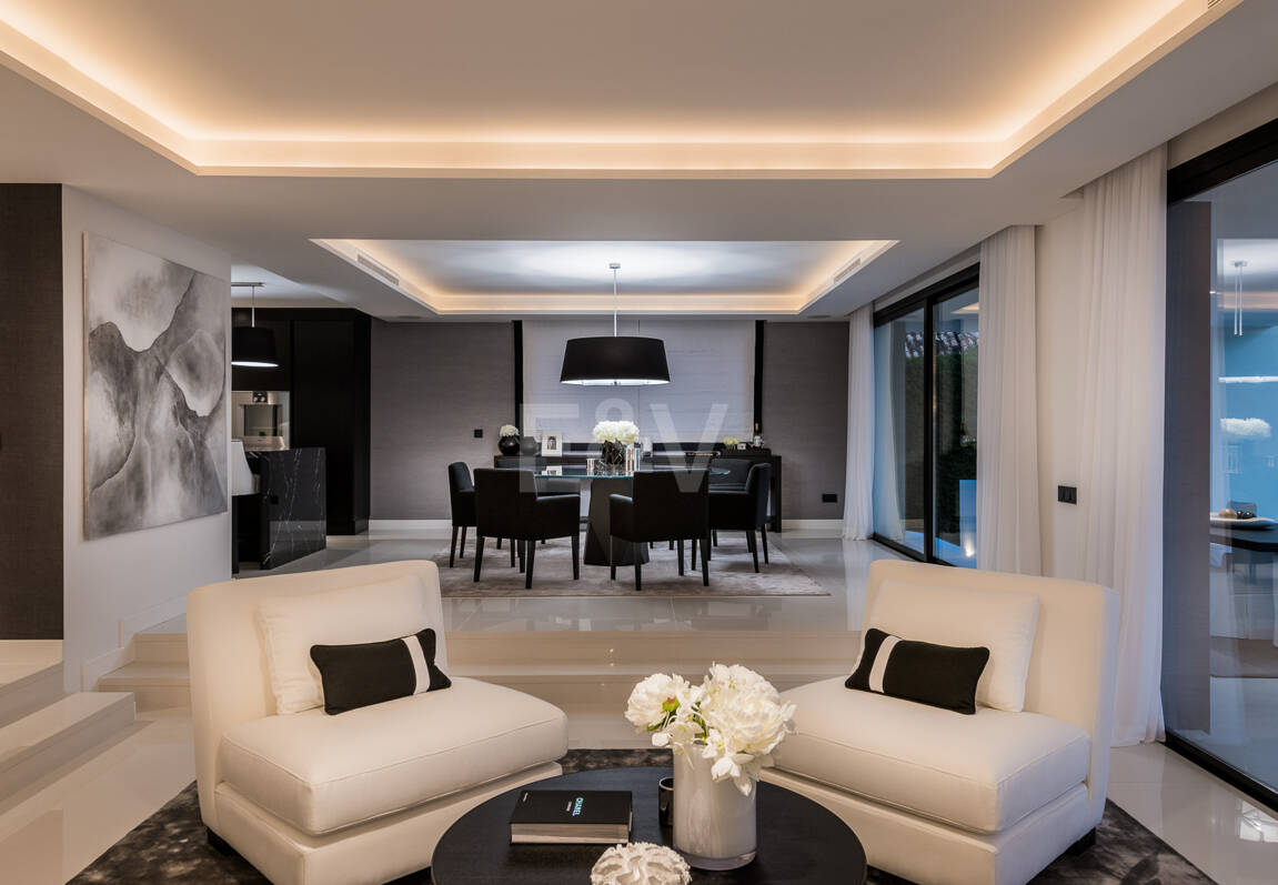 Exceptional villa with breathtaking views across golf course and Meditteranean Sea