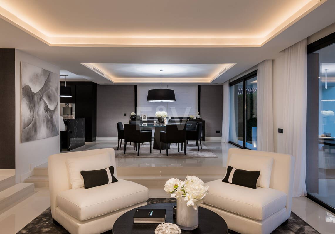 Exceptional villa in Los Naranjos Golf with breathtaking views across golf course and Meditteranean Sea