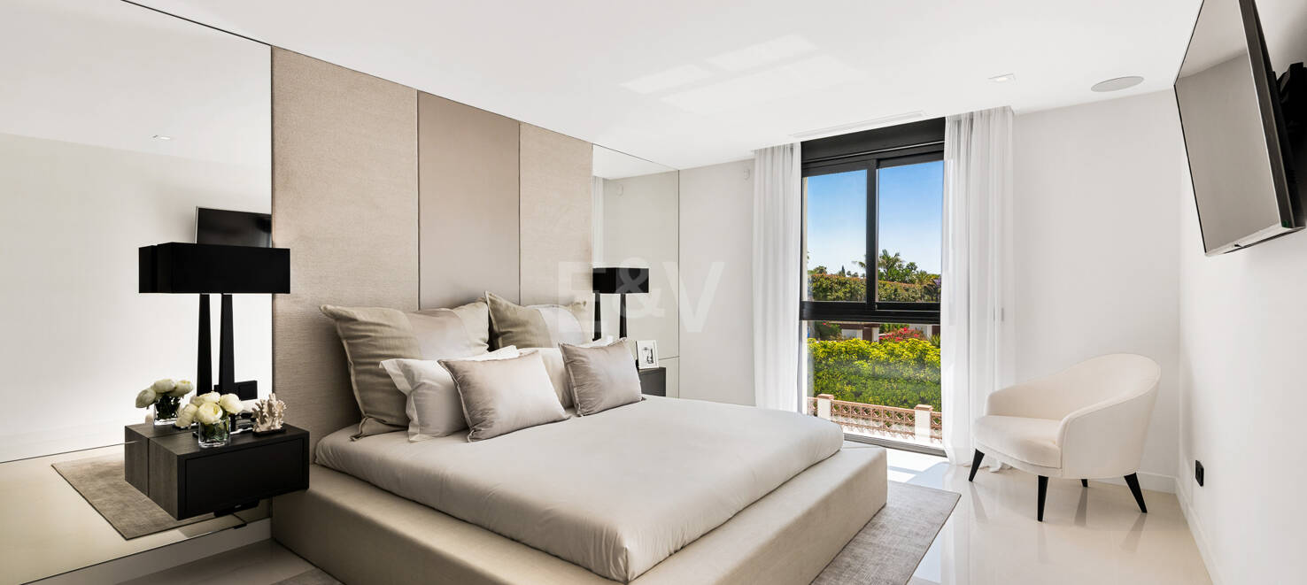 Außergewöhnliche Villa in Los Naranjos Golf mit Blick auf den Golfplatz
