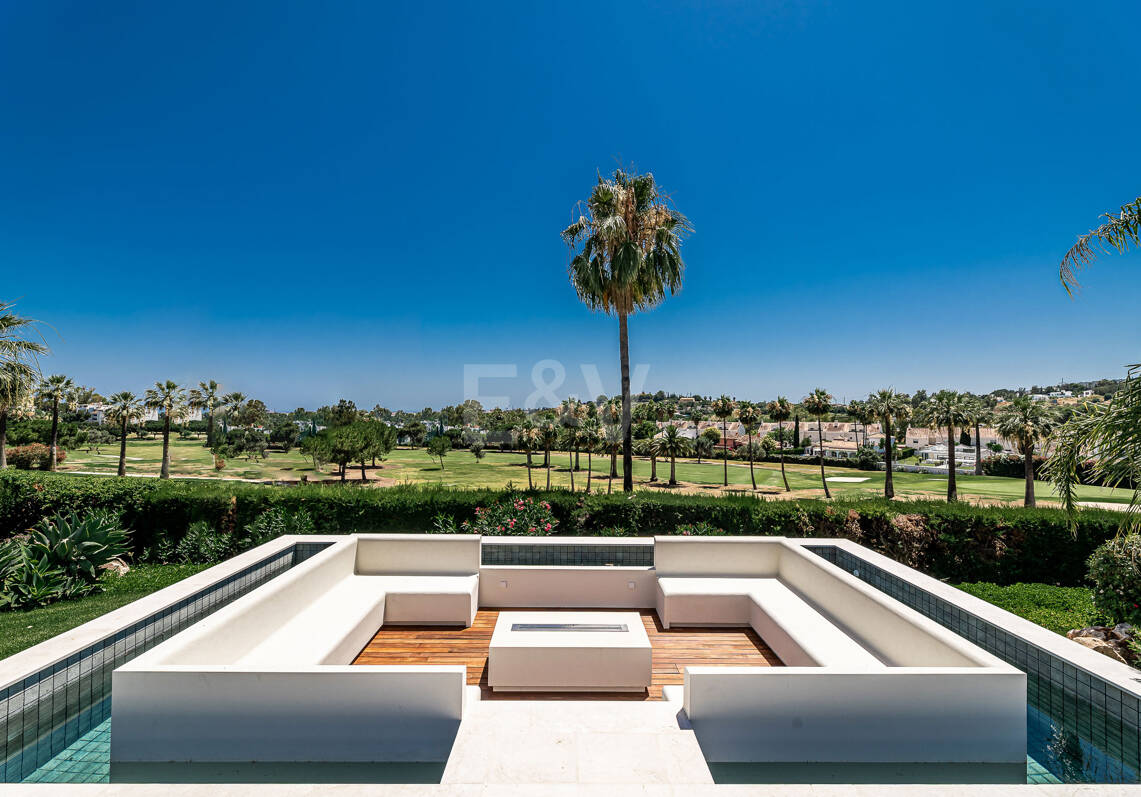 Exceptional villa in Los Naranjos Golf with breathtaking views across golf course and Meditteranean Sea