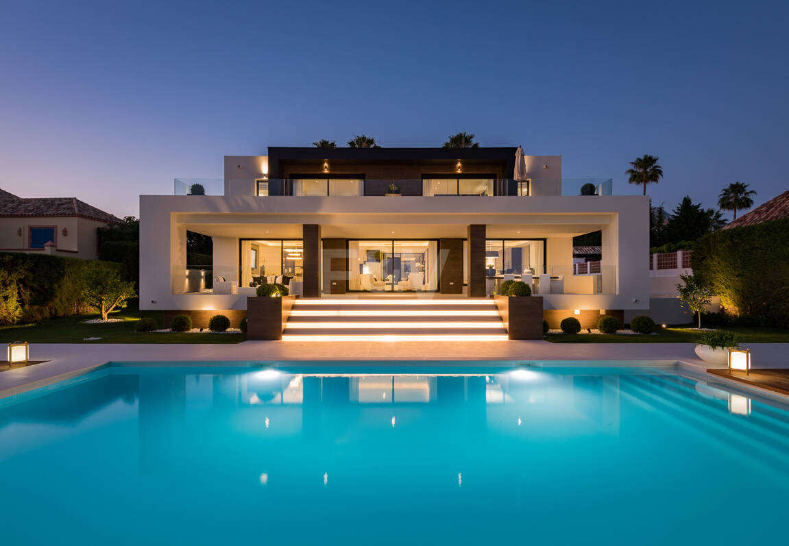 Exceptional villa with breathtaking views across golf course and Meditteranean Sea