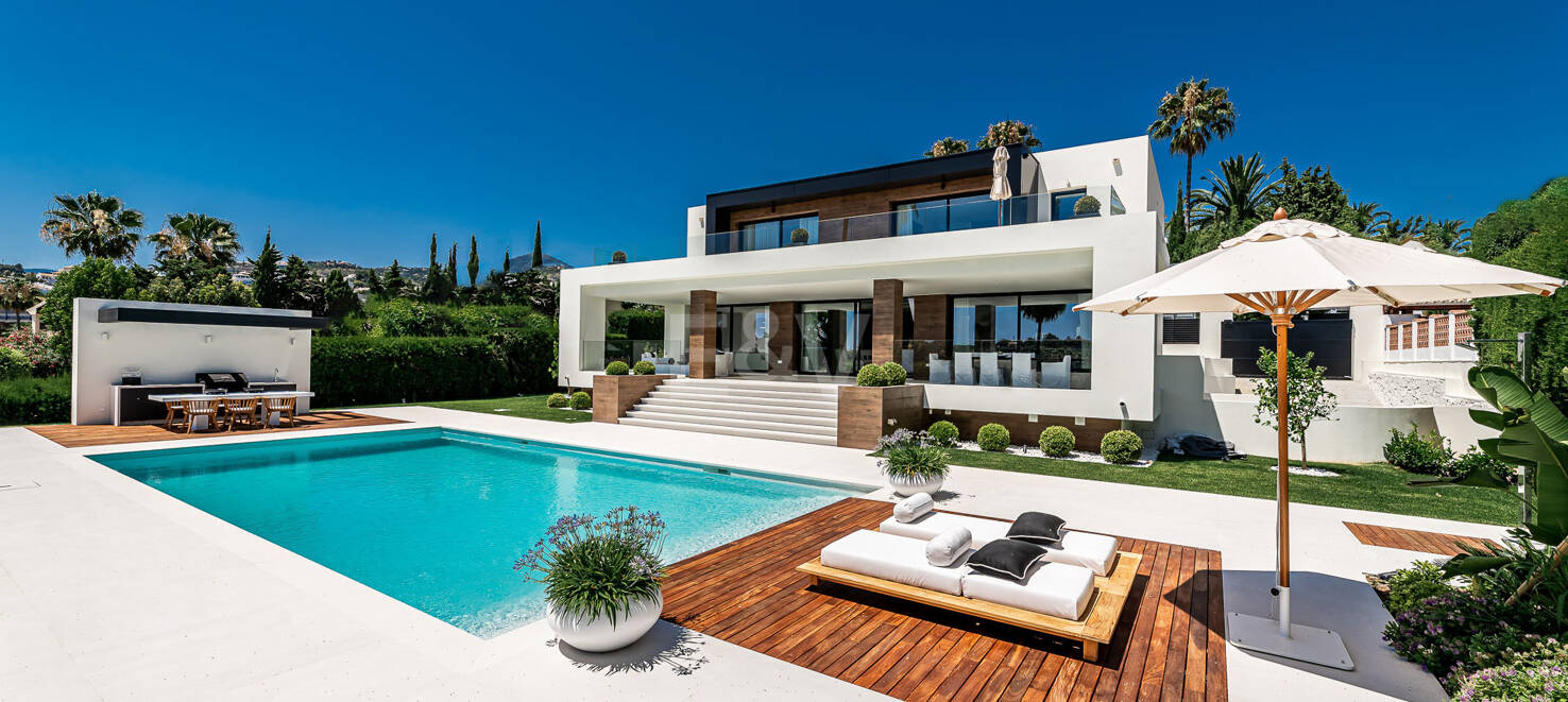 Außergewöhnliche Villa in Los Naranjos Golf mit Blick auf den Golfplatz