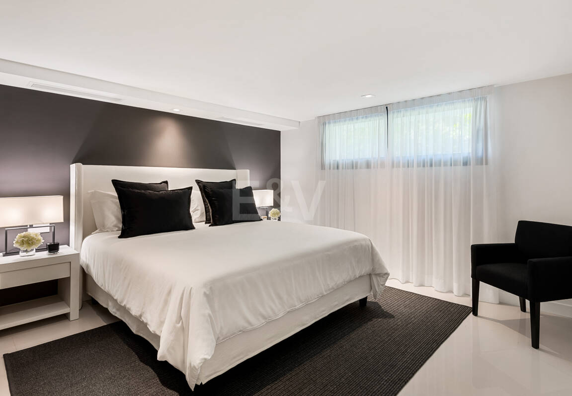 Exceptional villa with breathtaking views across golf course and Meditteranean Sea