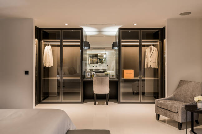 Exceptional villa with breathtaking views across golf course and Meditteranean Sea