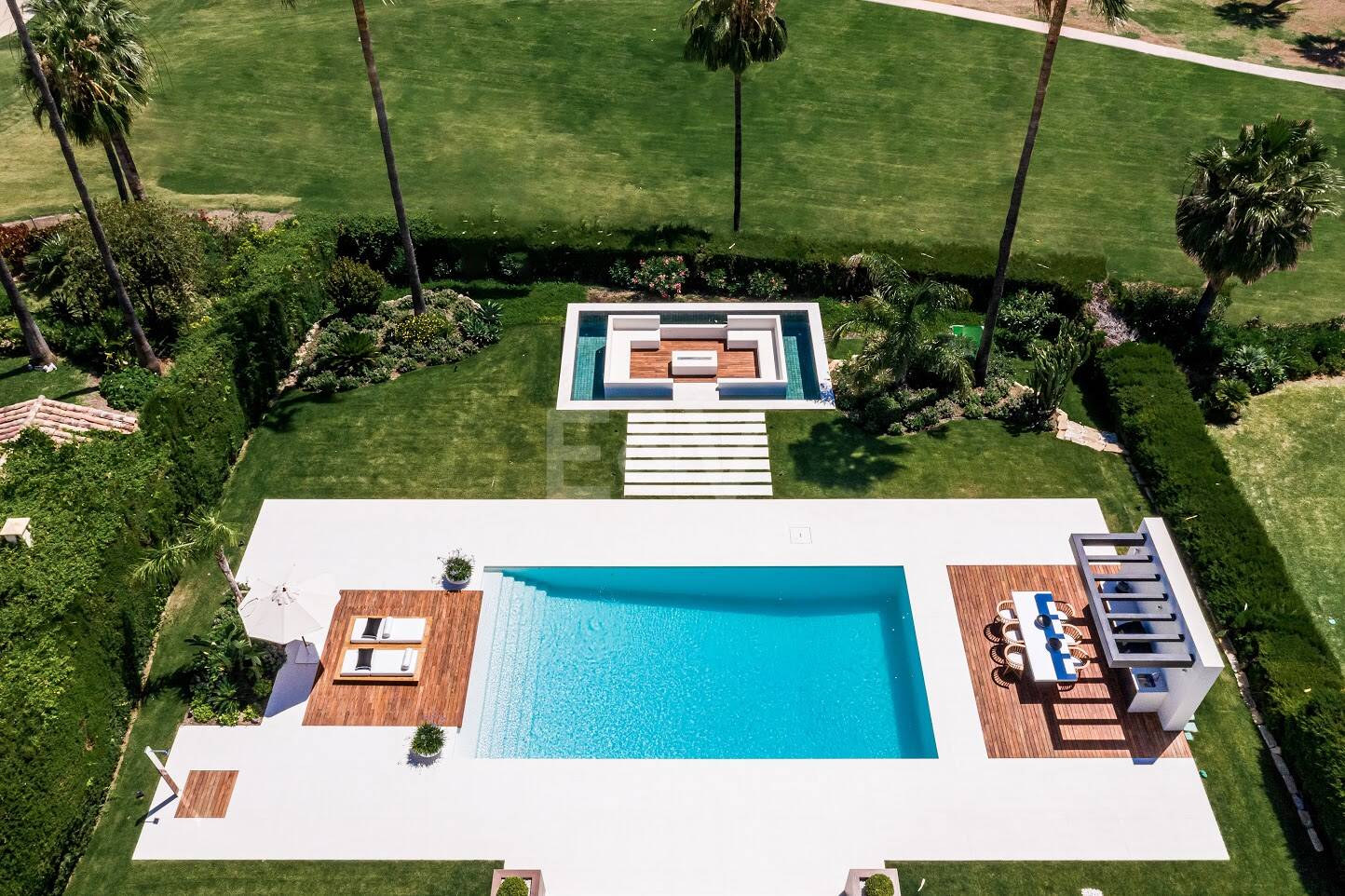 Exceptional villa with breathtaking views across golf course and Meditteranean Sea