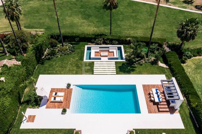 Exceptional villa with breathtaking views across golf course and Meditteranean Sea