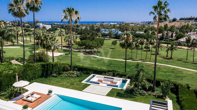 Villa exceptionnelle avec vue imprenable sur le golf et la mer de Meditteranean