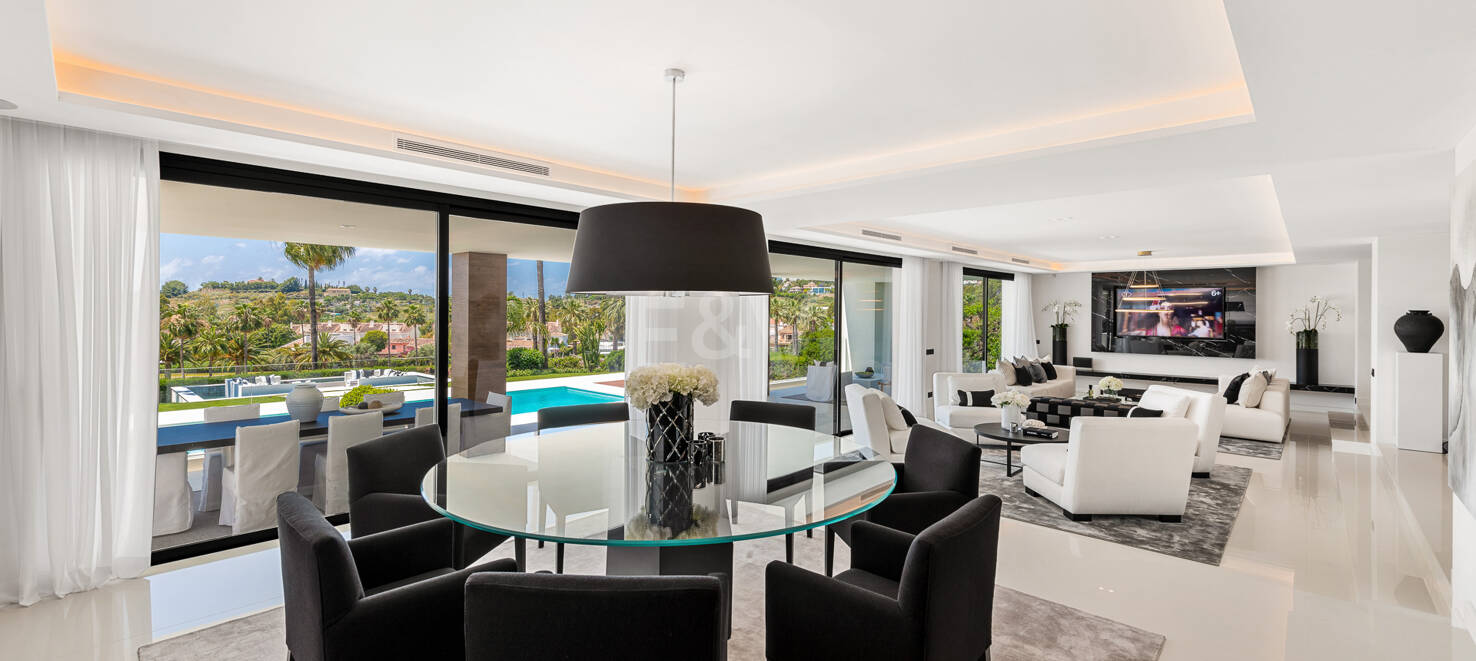 Außergewöhnliche Villa in Los Naranjos Golf mit Blick auf den Golfplatz