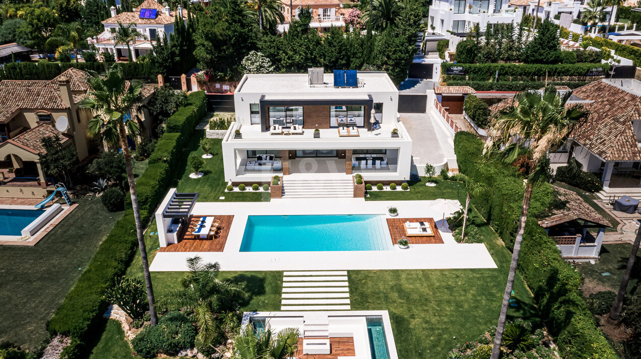 Außergewöhnliche Villa in Los Naranjos Golf mit Blick auf den Golfplatz