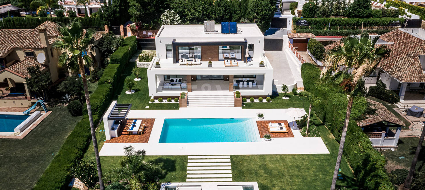 Außergewöhnliche Villa in Los Naranjos Golf mit Blick auf den Golfplatz