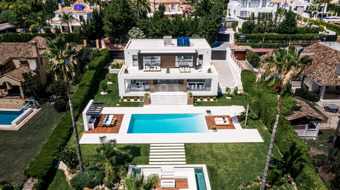 Villa exceptionnelle avec vue imprenable sur le golf et la mer de Meditteranean