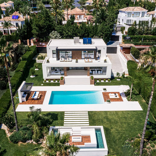 Außergewöhnliche Villa in Los Naranjos Golf mit Blick auf den Golfplatz