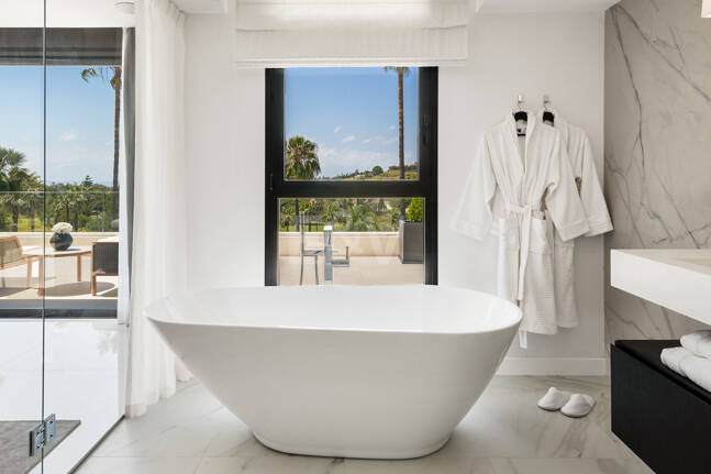 Exceptional villa with breathtaking views across golf course and Meditteranean Sea