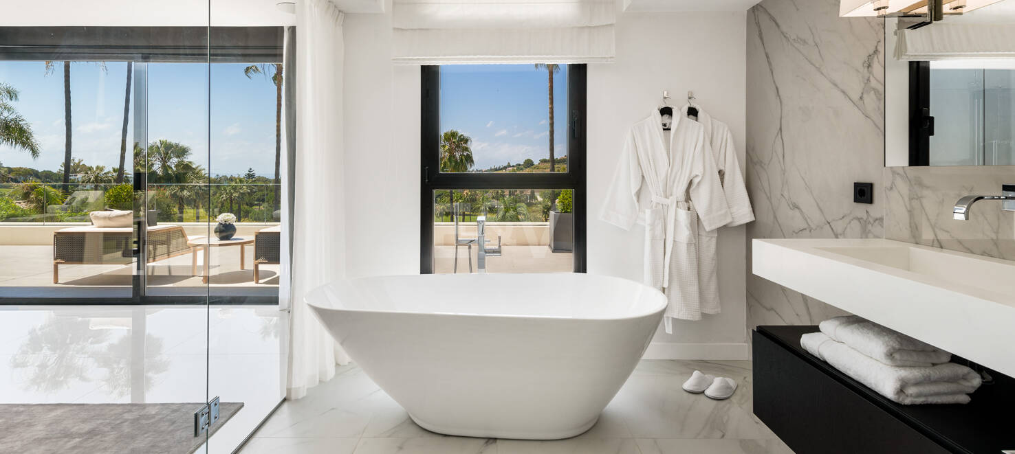 Außergewöhnliche Villa in Los Naranjos Golf mit Blick auf den Golfplatz