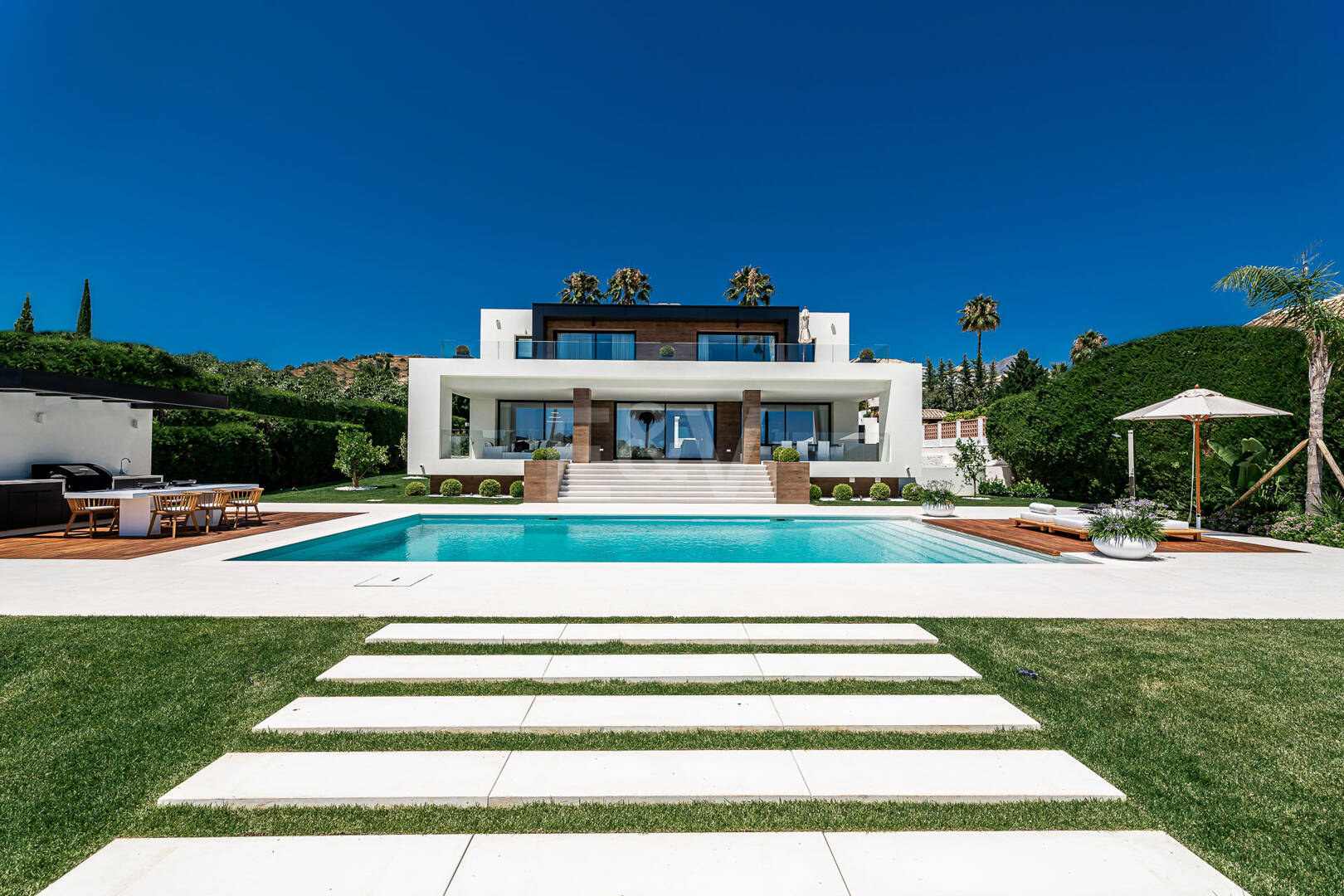 Exceptional villa with breathtaking views across golf course and Meditteranean Sea