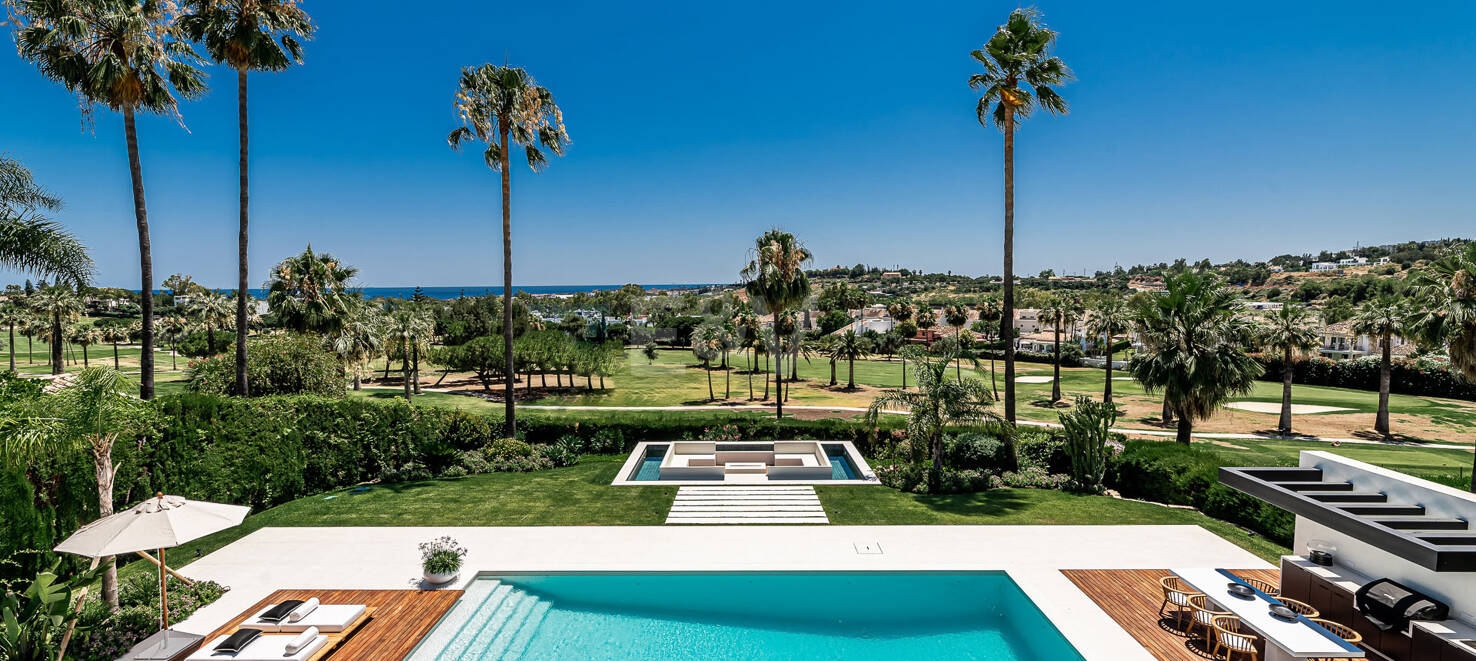 Außergewöhnliche Villa in Los Naranjos Golf mit Blick auf den Golfplatz