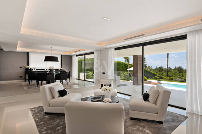 Exceptional villa with breathtaking views across golf course and Meditteranean Sea