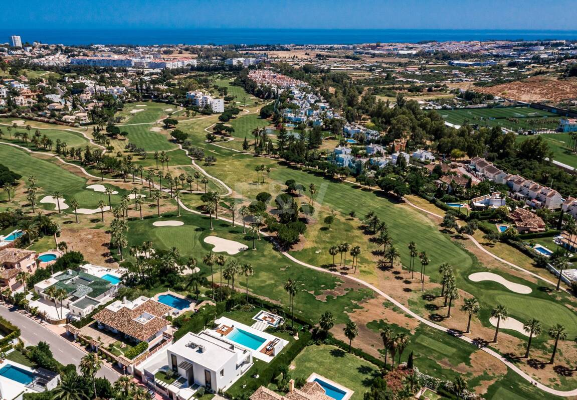 Exceptional villa with breathtaking views across golf course and Meditteranean Sea