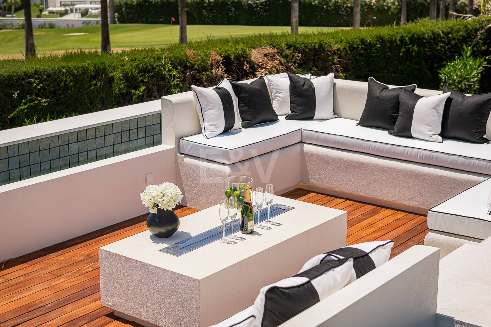 Exceptional villa with breathtaking views across golf course and Meditteranean Sea