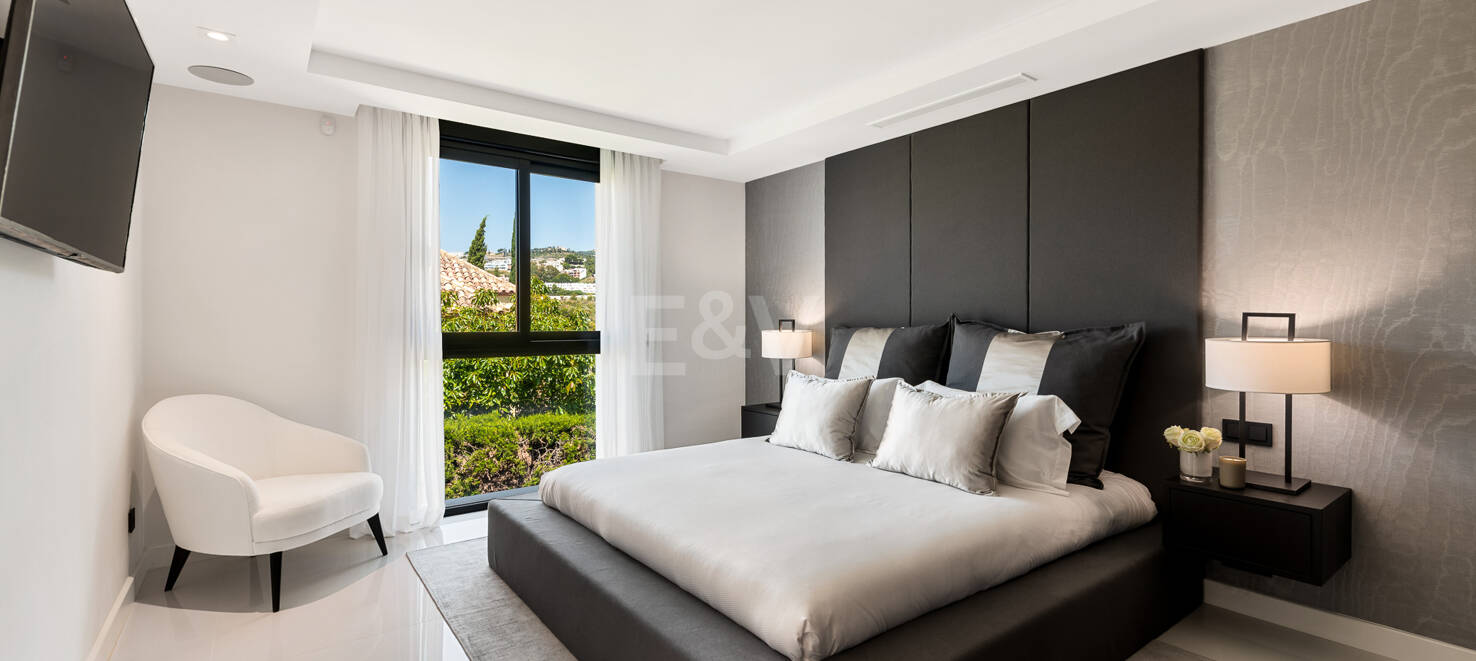 Außergewöhnliche Villa in Los Naranjos Golf mit Blick auf den Golfplatz