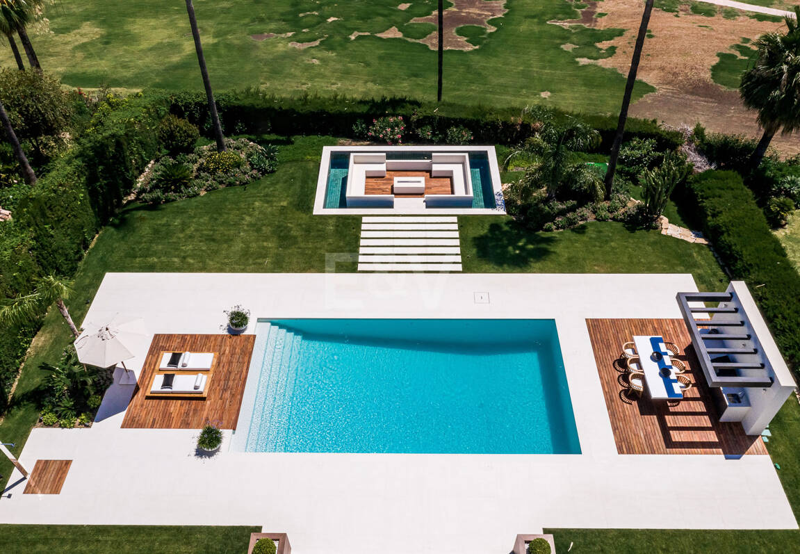 Exceptional villa with breathtaking views across golf course and Meditteranean Sea