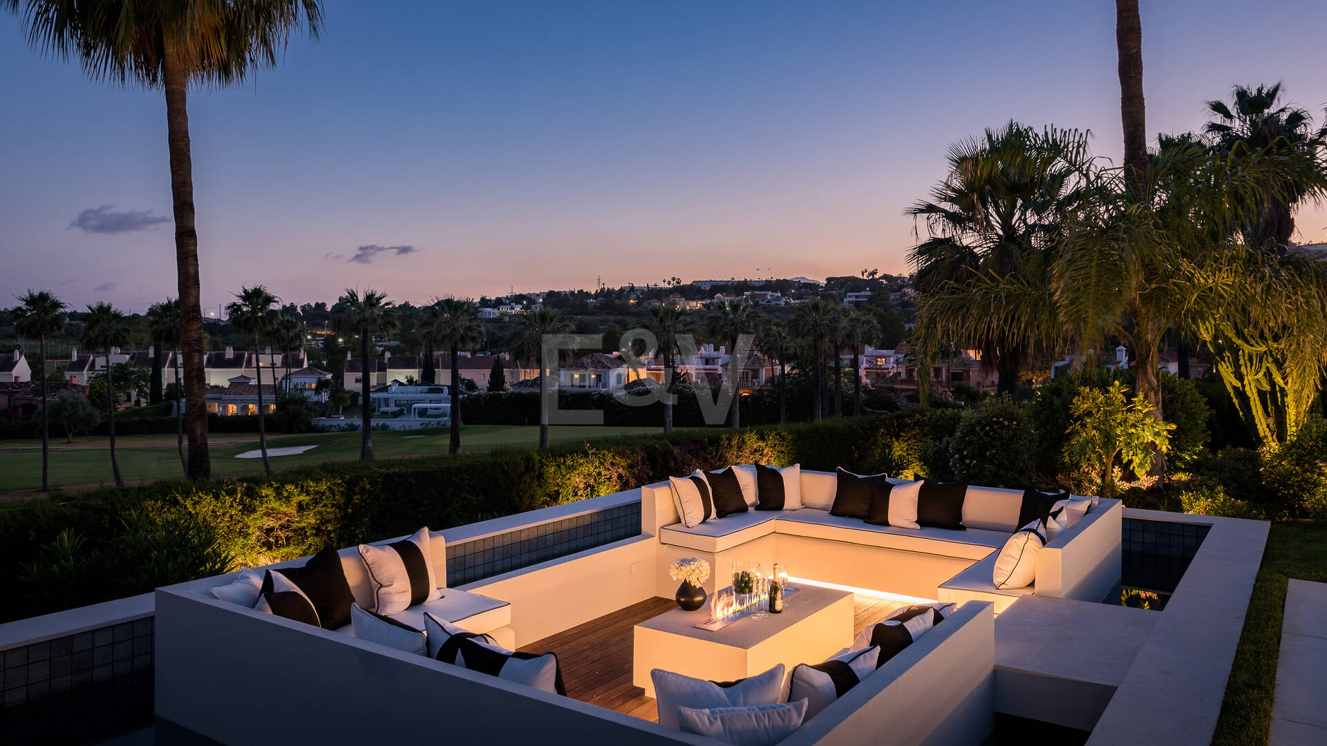 Exceptional villa with breathtaking views across golf course and Meditteranean Sea