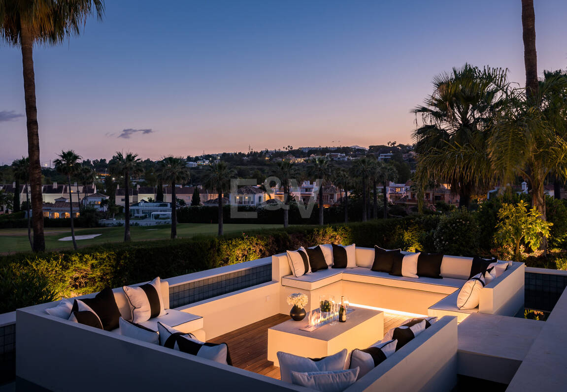 Exceptional villa with breathtaking views across golf course and Meditteranean Sea