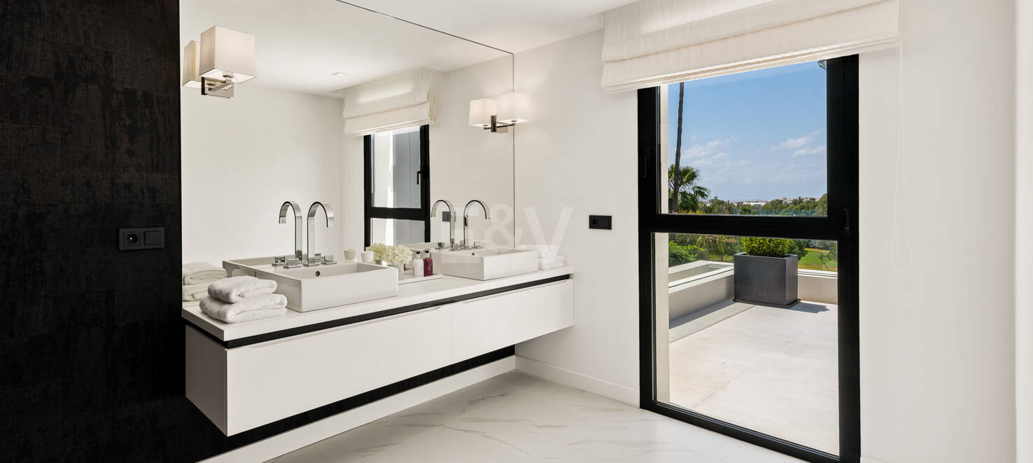 Außergewöhnliche Villa in Los Naranjos Golf mit Blick auf den Golfplatz