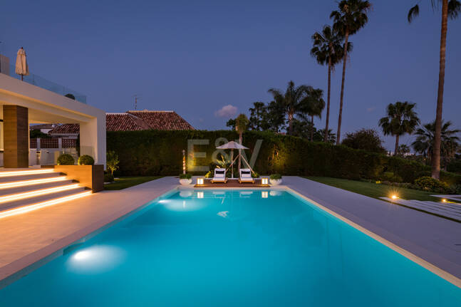 Exceptional villa with breathtaking views across golf course and Meditteranean Sea