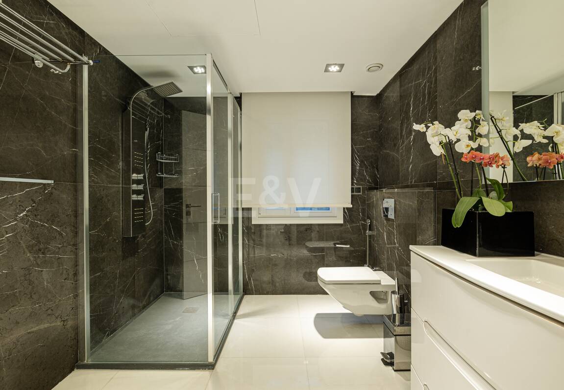 Villa de lujo en Nueva Andalucía en ubicación privilegiada