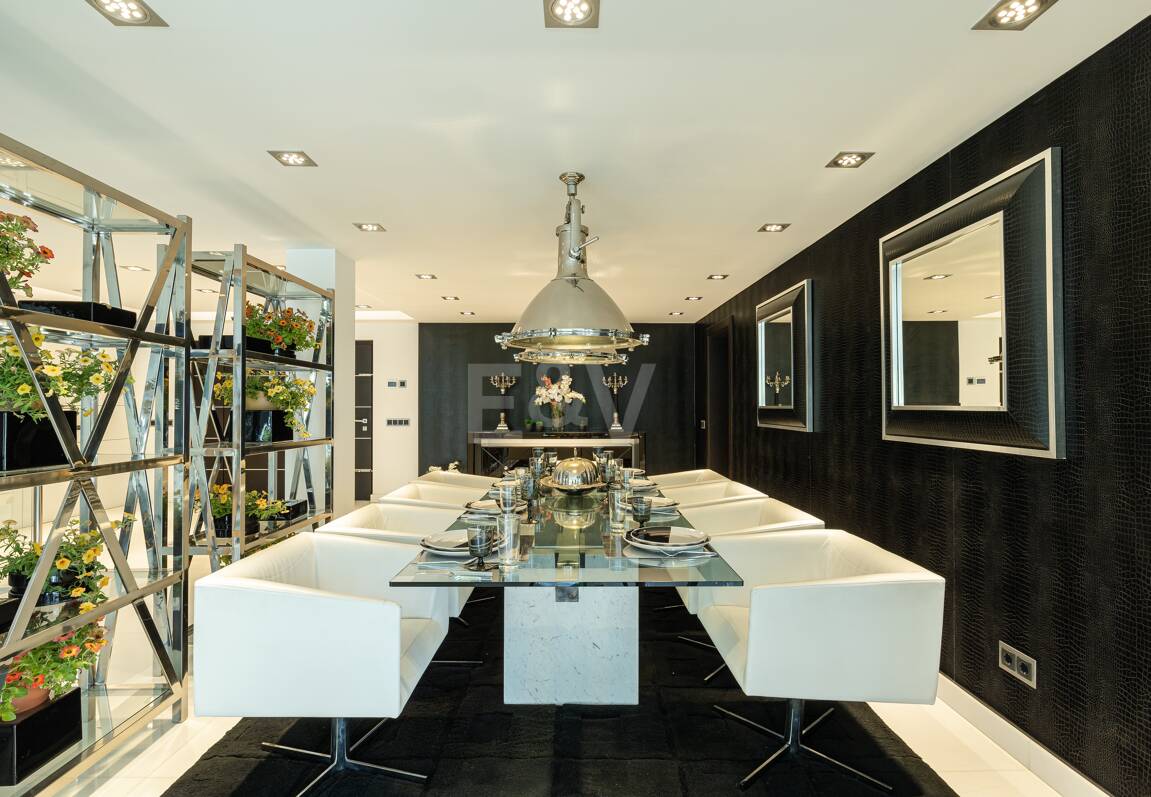 Villa de lujo en Nueva Andalucía en ubicación privilegiada