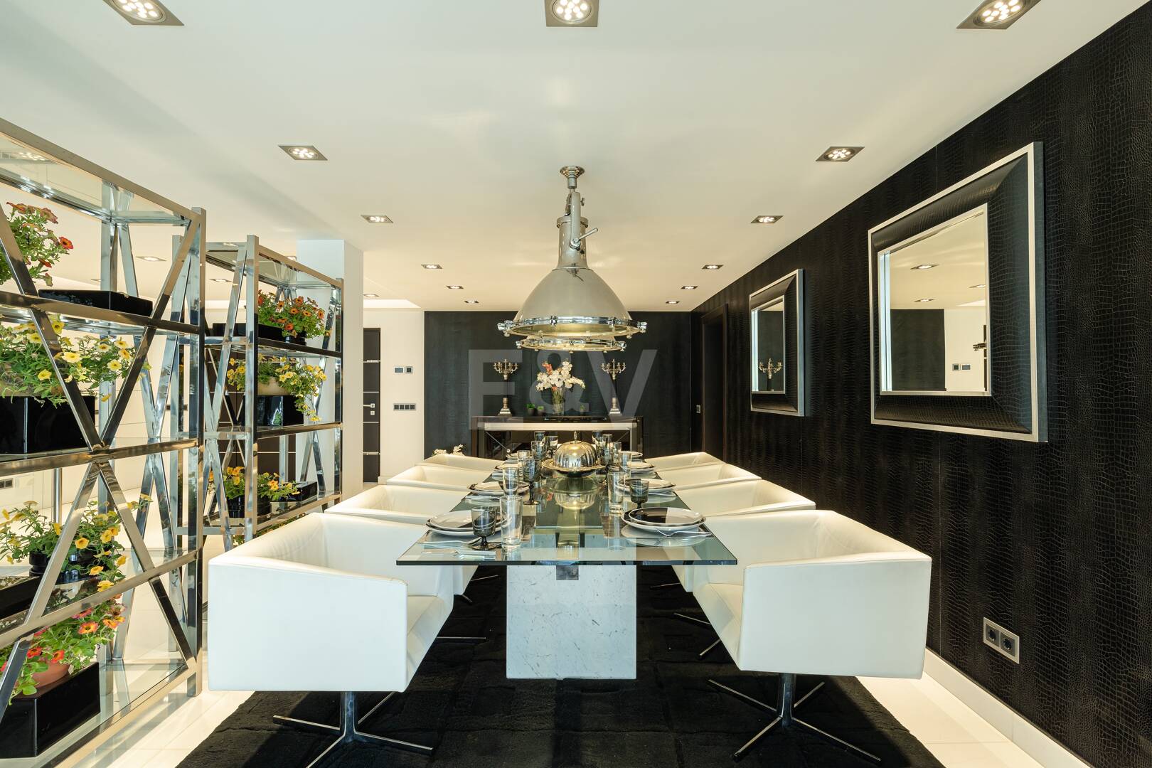 Luxurious Villa in Nueva Andalucia in a prime location