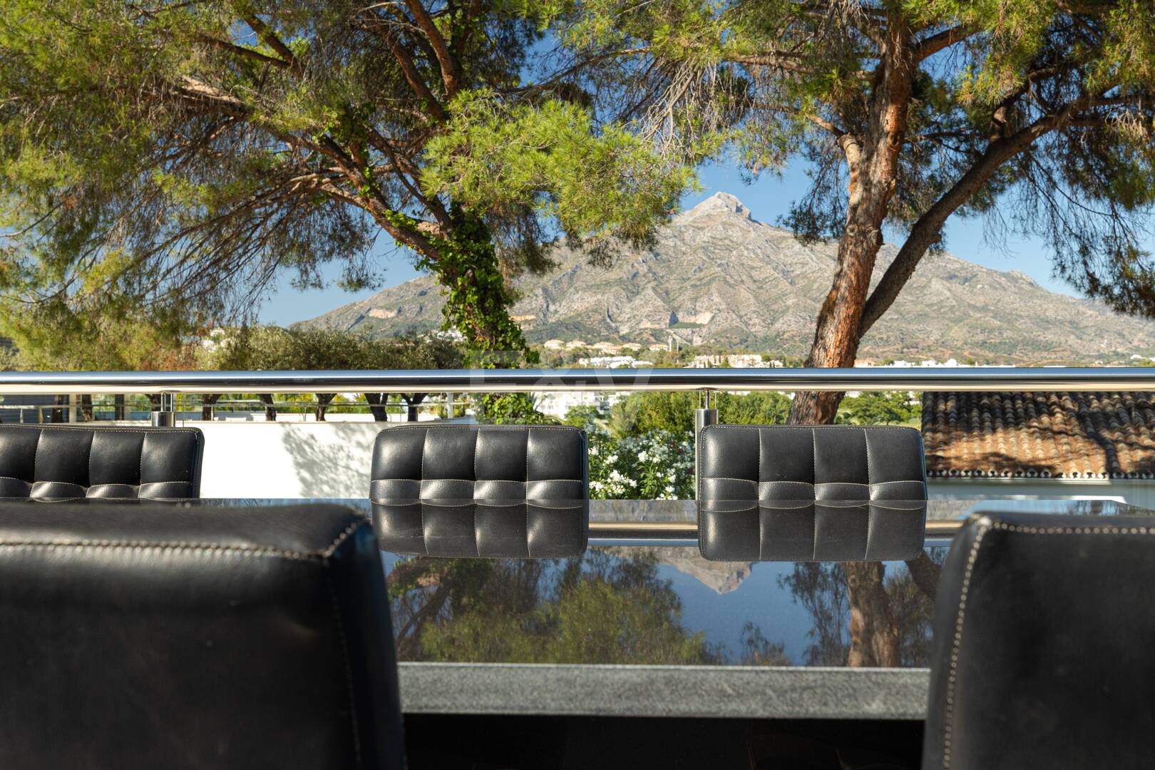 Luxurious Villa in Nueva Andalucia in a prime location