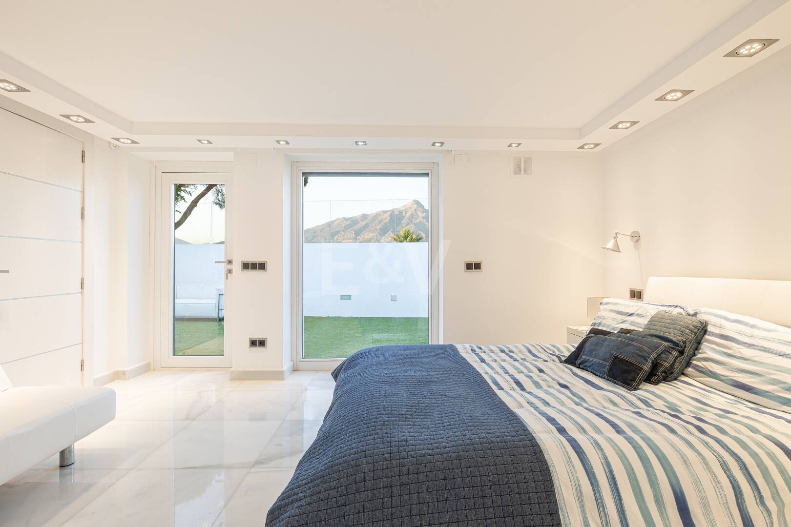 Villa de lujo en Nueva Andalucía en ubicación privilegiada