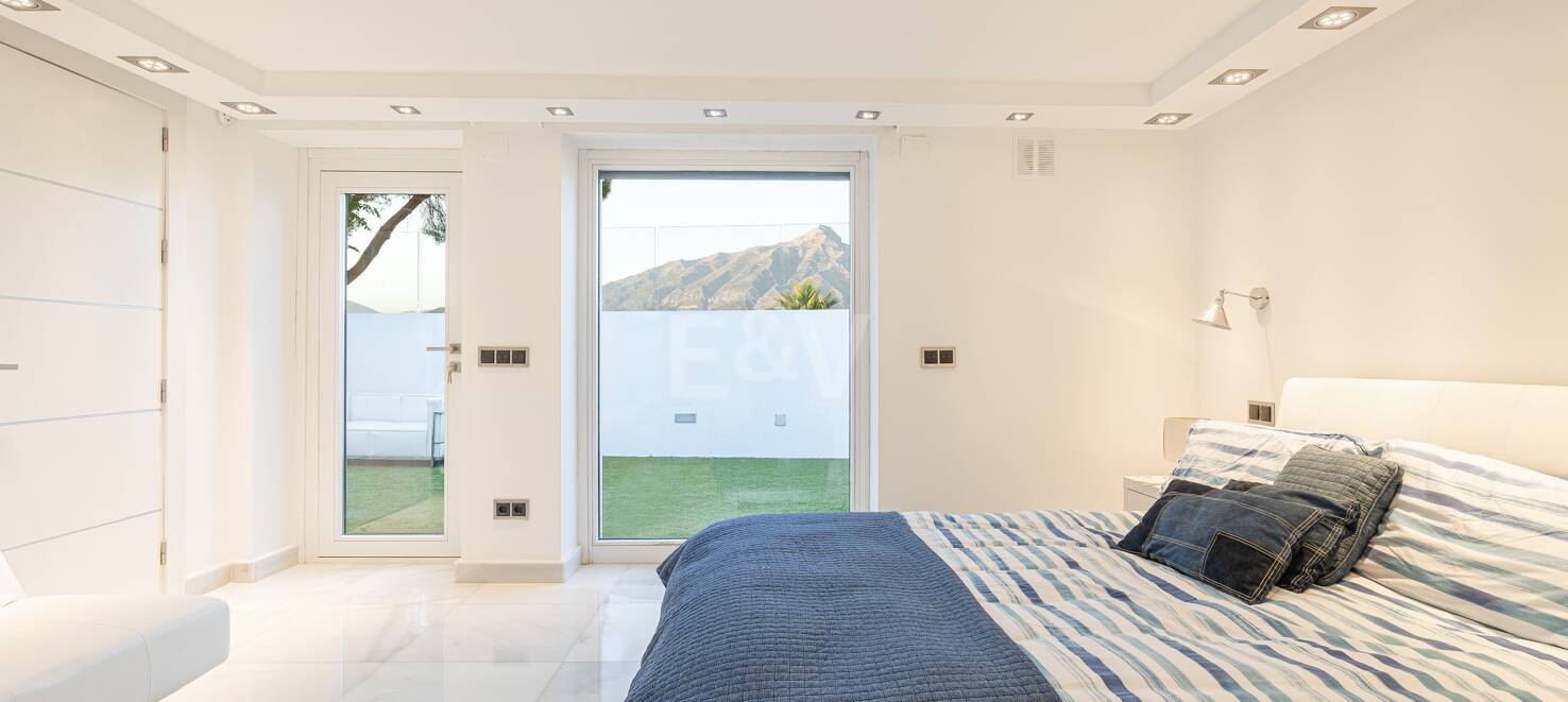 Villa de lujo en Nueva Andalucía en ubicación privilegiada