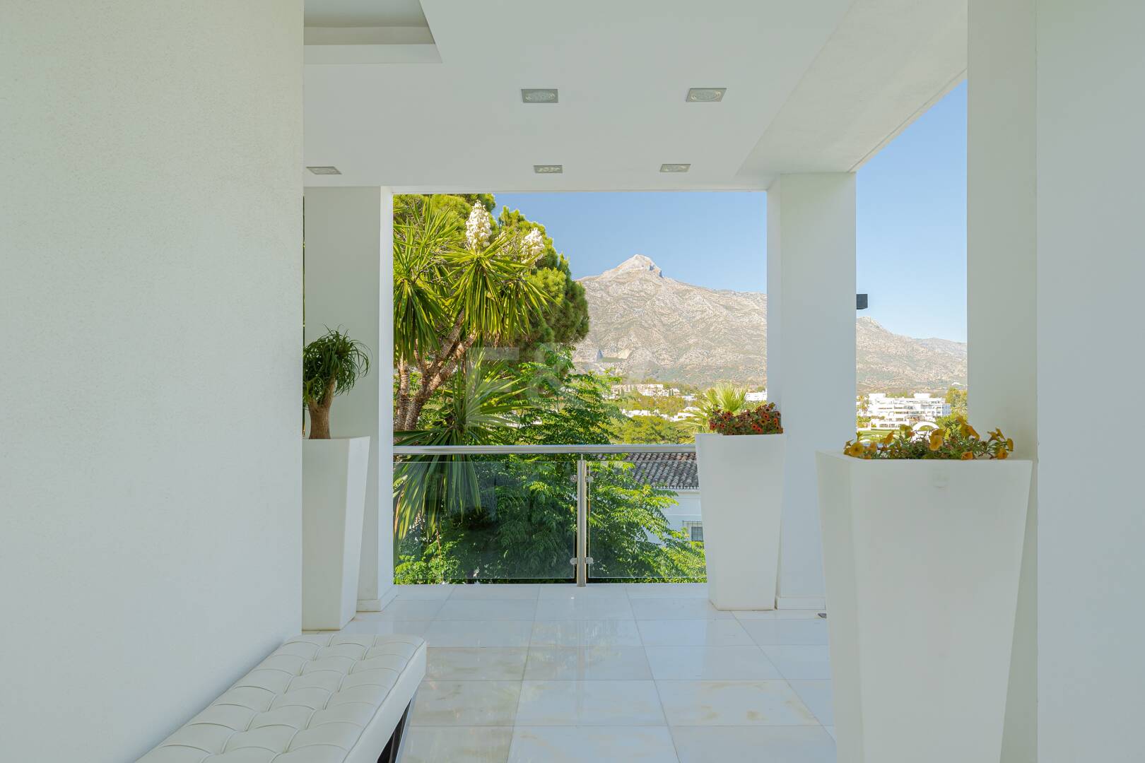 Luxurious Villa in Nueva Andalucia in a prime location