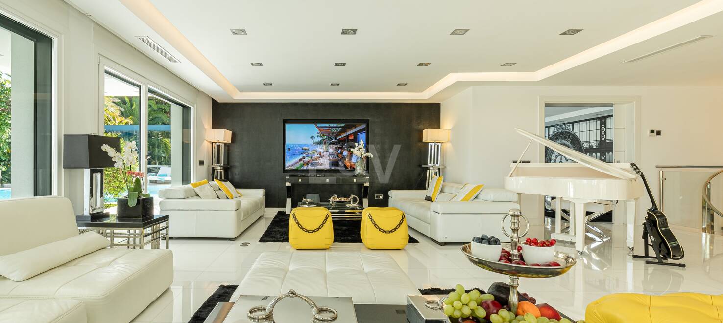 Villa de lujo en Nueva Andalucía en ubicación privilegiada