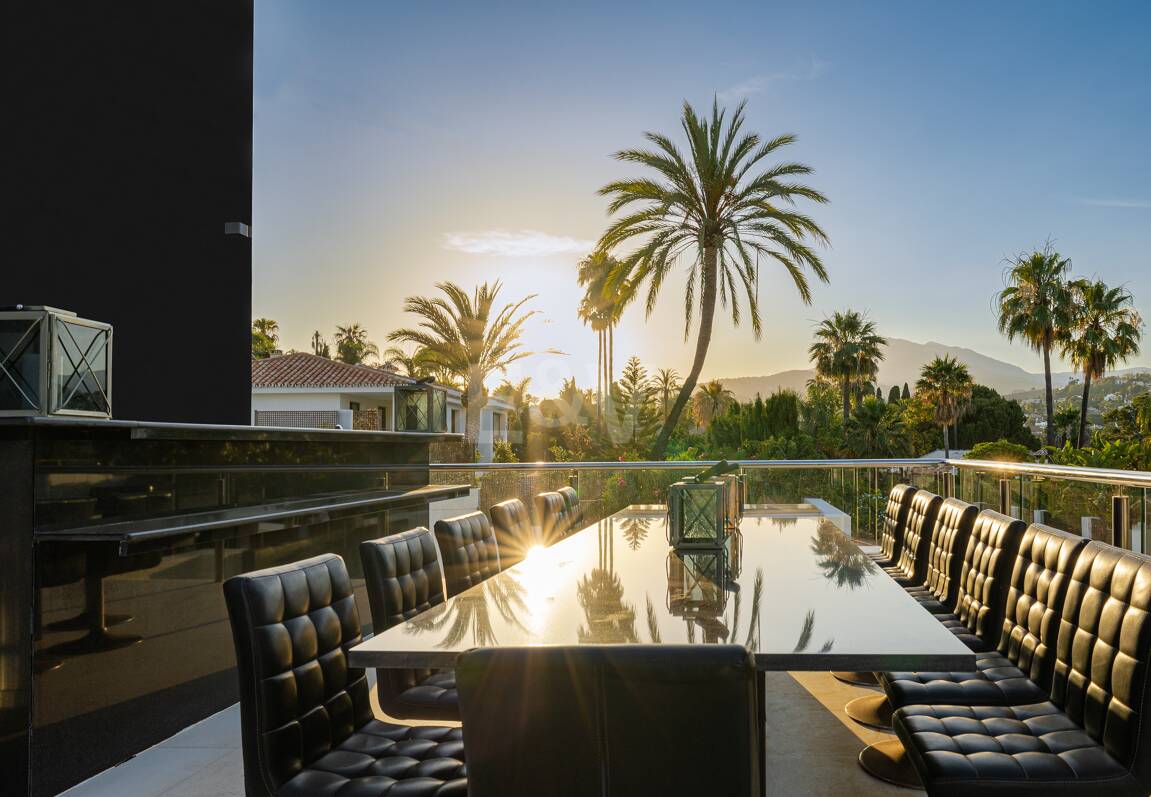 Villa de lujo en Nueva Andalucía en ubicación privilegiada