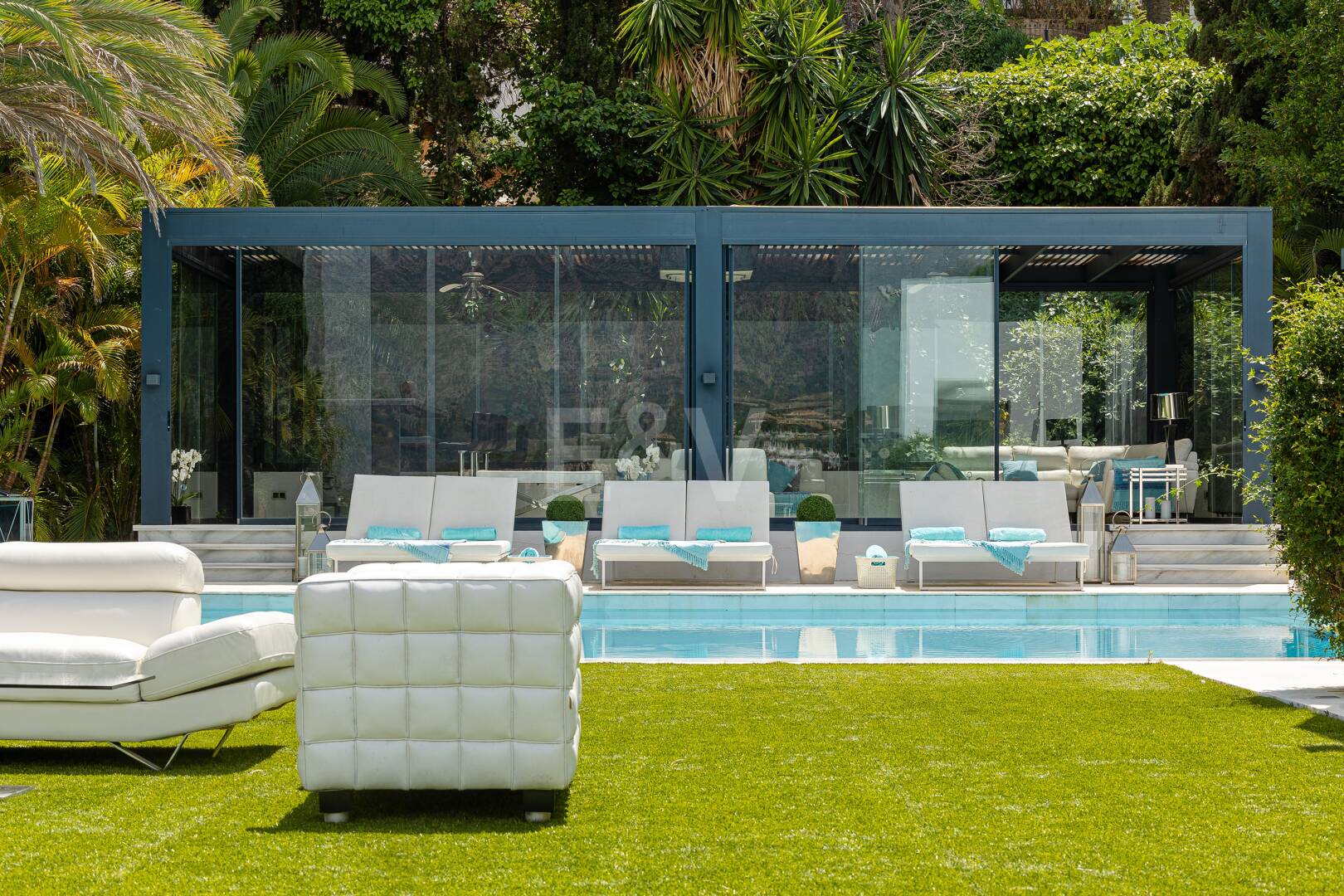 Villa de lujo en Nueva Andalucía en ubicación privilegiada