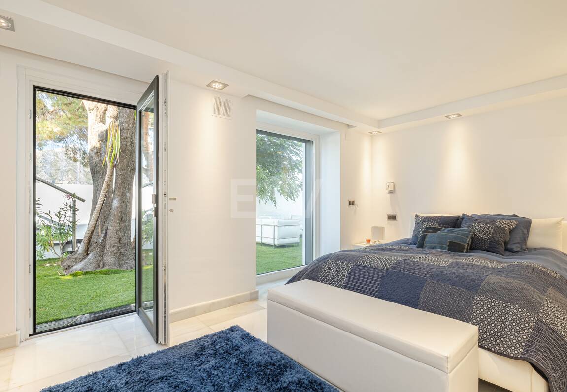 Villa de lujo en Nueva Andalucía en ubicación privilegiada