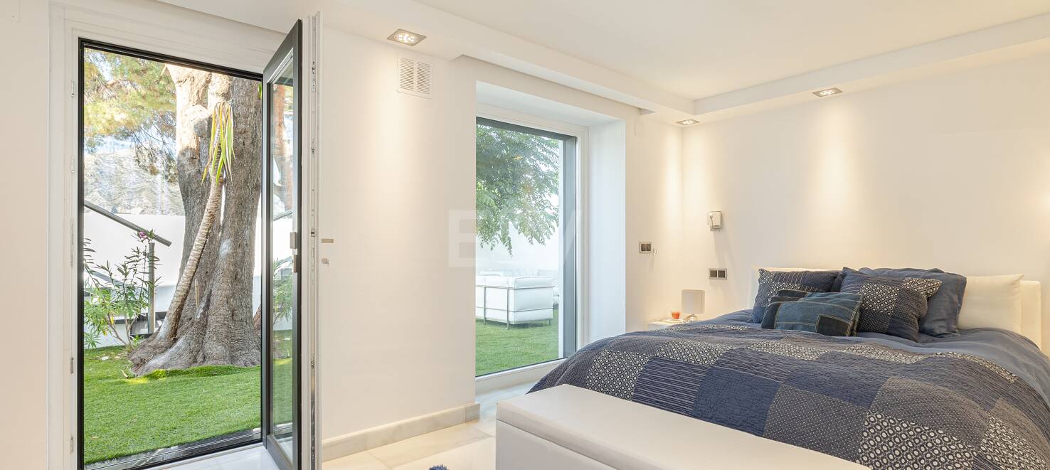 Villa de lujo en Nueva Andalucía en ubicación privilegiada