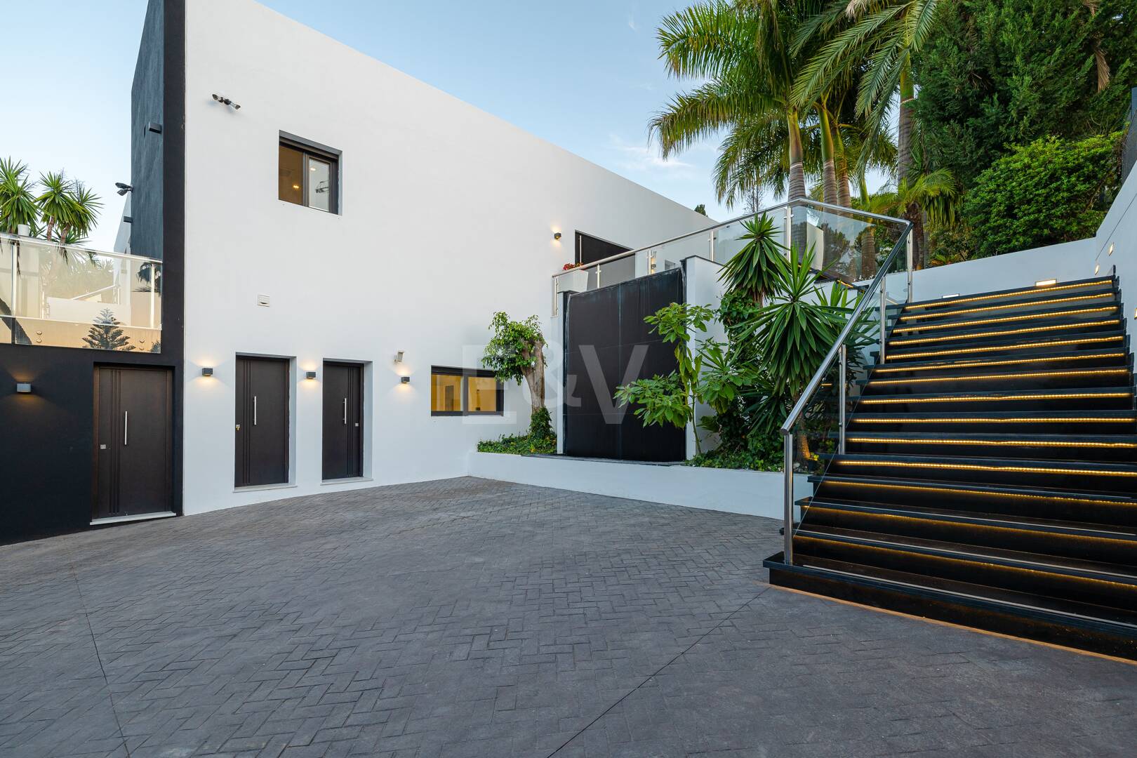 Villa de lujo en Nueva Andalucía en ubicación privilegiada